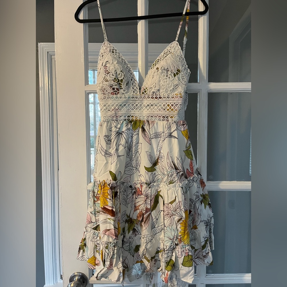 Selfie Leslie Tie-Knot Back Dress Floral Print - Picture 6 of 10